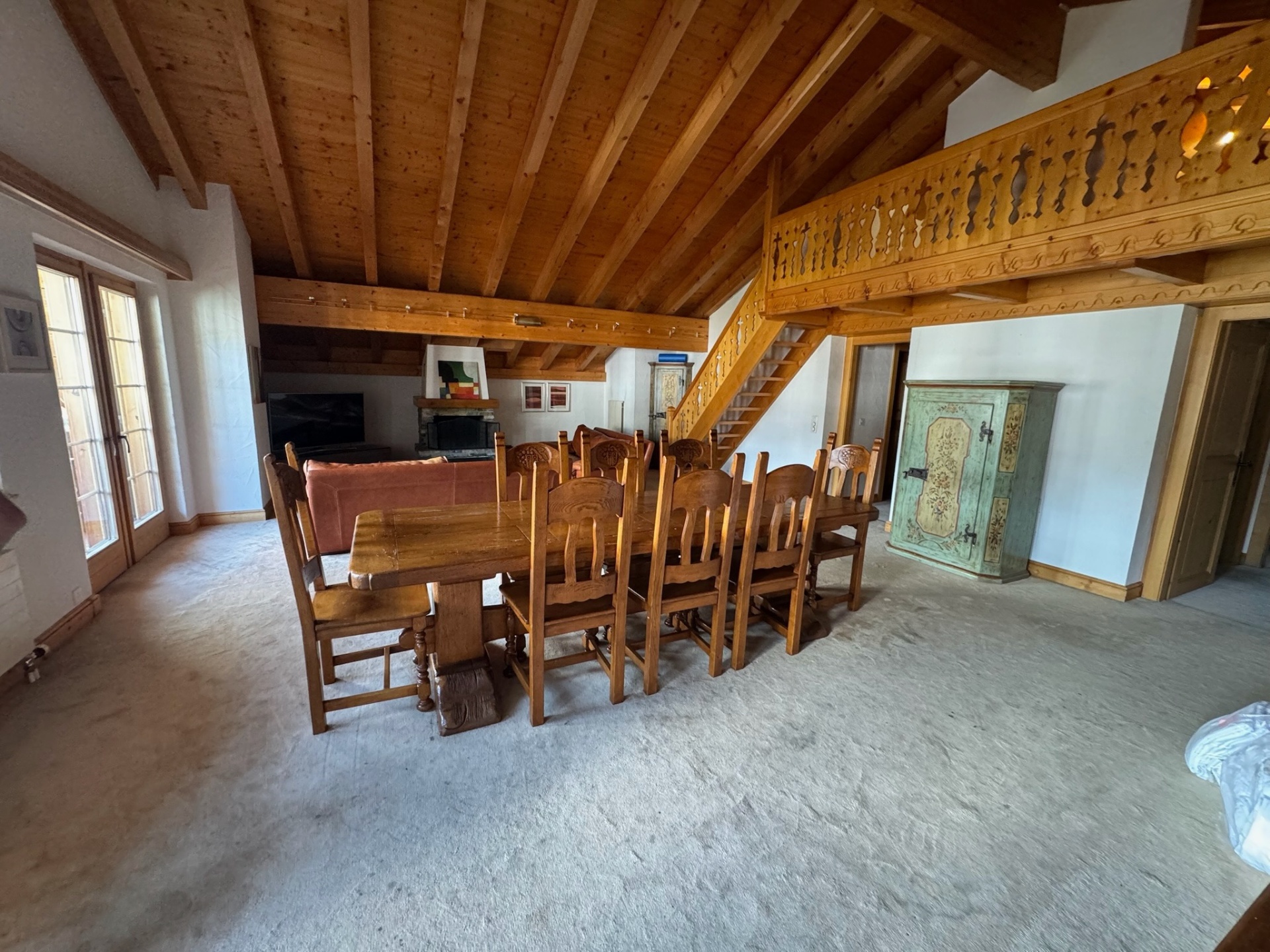 Séjour & salle à manger — Avant